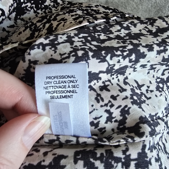 Calvin Klein pink and white sleeveless blouse black trim size large - Picture 12 of 12